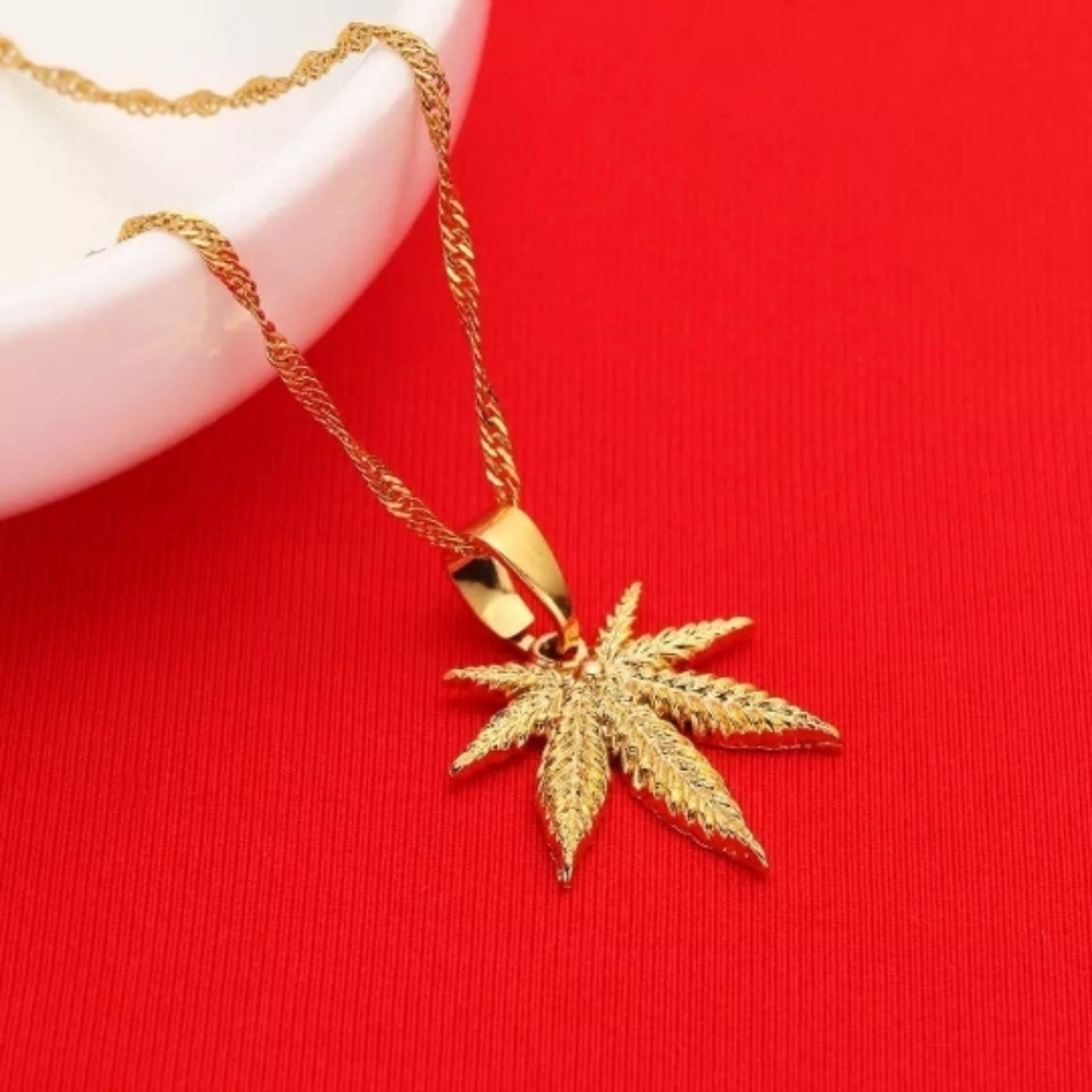 Leaf necklace